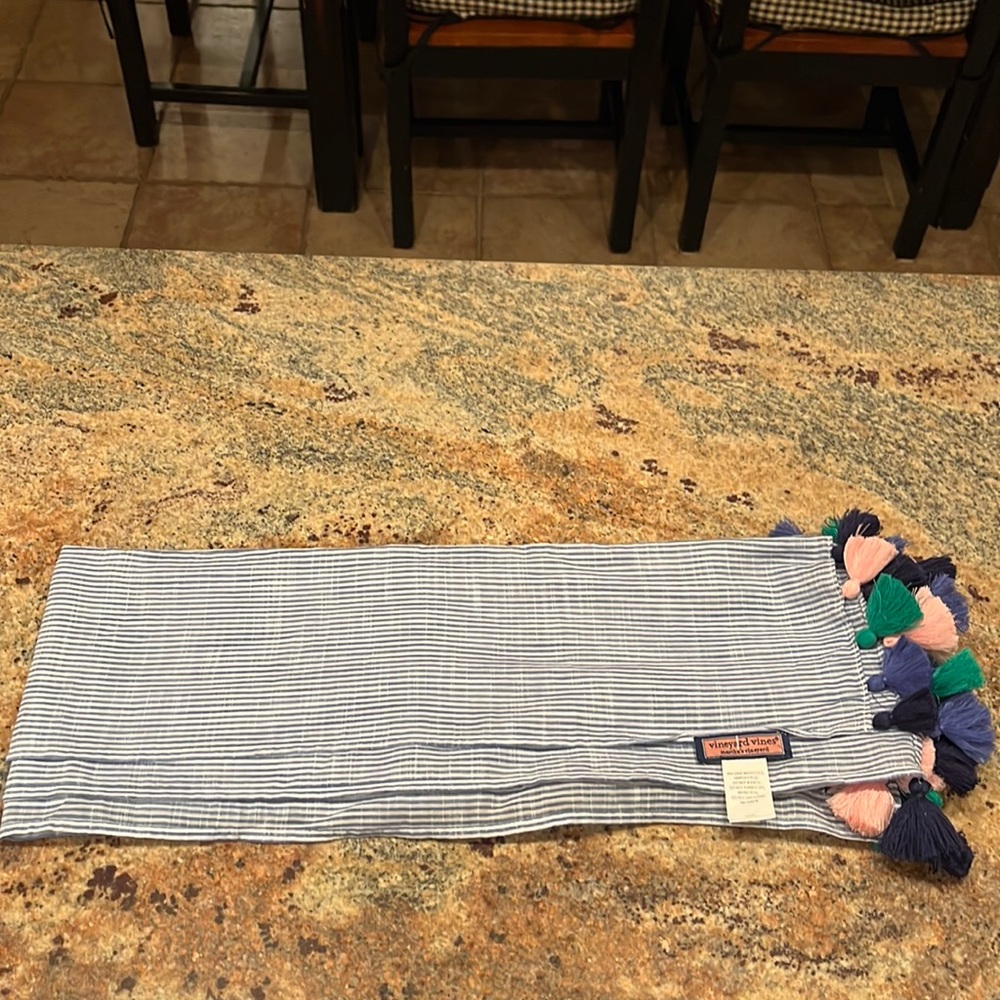 Vineyard Vines blue/white striped women’s scarf multi color tassels